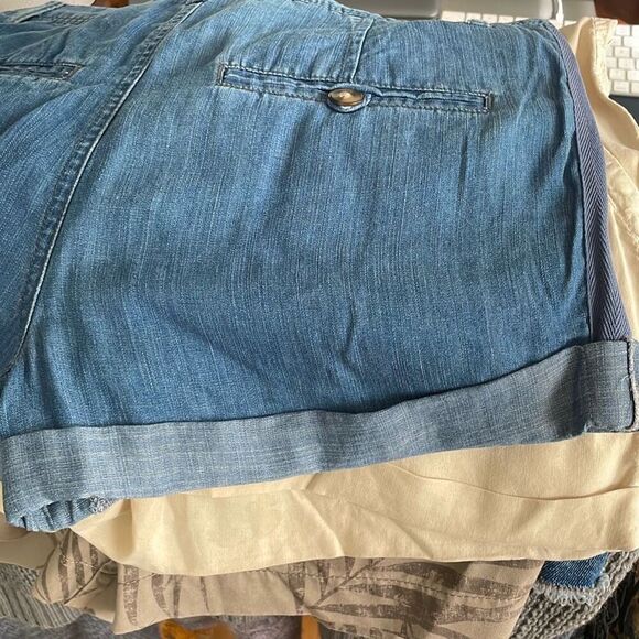 NEW Harper Heritage Lyocell Chambray Cuffed Short S - Picture 3 of 9